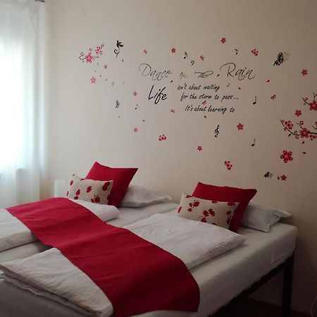 Apartma Ema Izola Esterno foto
