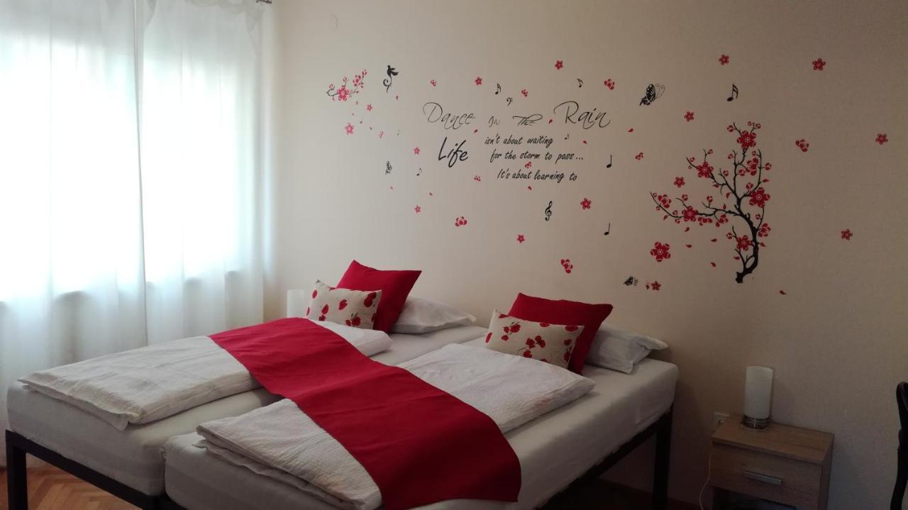 Apartma Ema Izola Esterno foto