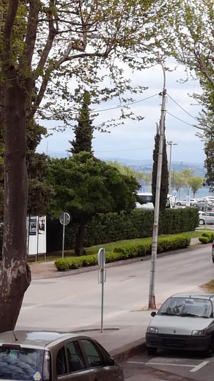 Apartma Ema Izola Esterno foto